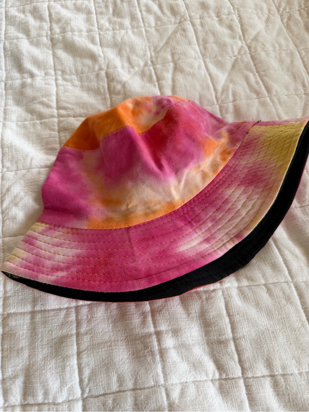 Do everything in love Tie-Dye Bucket Hat